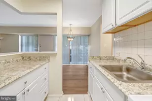 7758 Donnybrook Ct, Annandale, VA 22003 - Photo 10