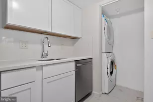 9836 Hagel Cir, Lorton, VA 22079 - Photo 12