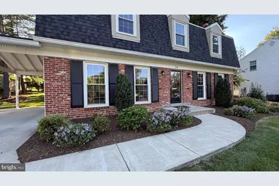 8104 Briar Creek Drive, Annandale, VA 22003 - Photo 2