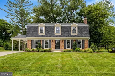 8104 Briar Creek Drive, Annandale, VA 22003 - Photo 6