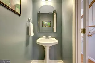 8104 Briar Creek Dr, Annandale, VA 22003 - Photo 26