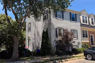 8818 Ridge Hollow Ct, Springfield, VA 22152 - Photo 1