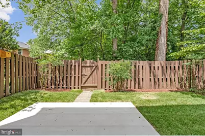8346 Glastonbury Court, Annandale, VA 22003 - Photo 4