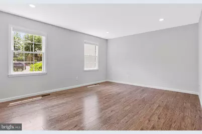 8346 Glastonbury Court, Annandale, VA 22003 - Photo 10