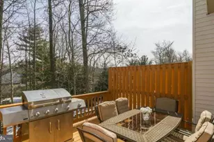 12506 Flatwood Cir, Fairfax, VA 22033 - Photo 2