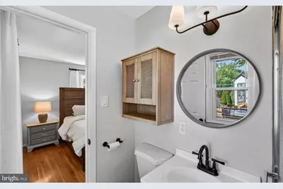 1109 Hillcrest Drive SW, Vienna, VA 22180 - Photo 18