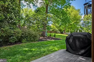 1109 Hillcrest Dr SW, Vienna, VA 22180 - Photo 42
