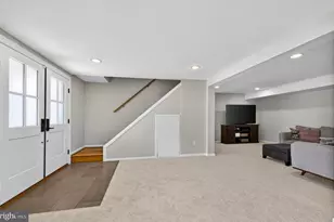 1109 Hillcrest Dr SW, Vienna, VA 22180 - Photo 24