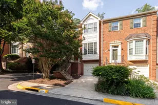 6008 Kelsey Ct, Falls Church, VA 22044 - Photo 2