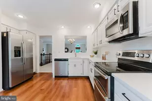 9350 Peter Roy Ct, Burke, VA 22015 - Photo 6