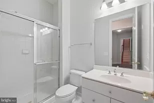 5285 Meadow Estates Dr, Fairfax, VA 22030 - Photo 22