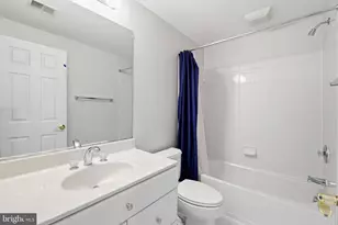 5285 Meadow Estates Dr, Fairfax, VA 22030 - Photo 26