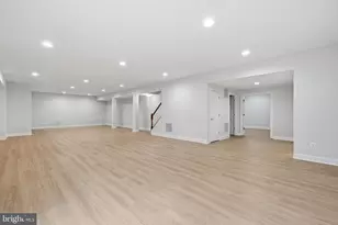 5285 Meadow Estates Dr, Fairfax, VA 22030 - Photo 24