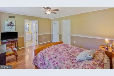 7902 Larrick Court, Springfield, VA 22153 - Photo 26