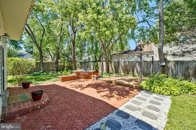 7902 Larrick Court, Springfield, VA 22153 - Photo 40