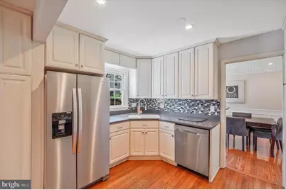 7902 Larrick Court, Springfield, VA 22153 - Photo 10