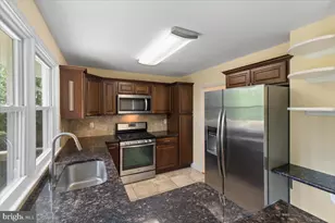 5627 Ottawa Rd, Centreville, VA 20120 - Photo 14