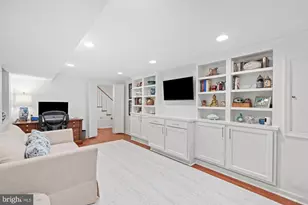 6029 Grove Dr, Alexandria, VA 22307 - Photo 50
