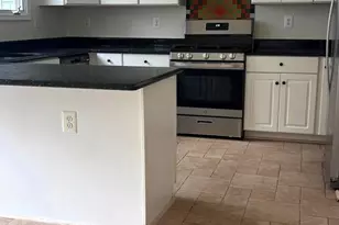 8894 Ashgrove House Ln, Vienna, VA 22182 - Photo 4
