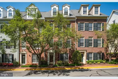 8894 Ashgrove House Lane, Vienna, VA 22182 - Photo 2