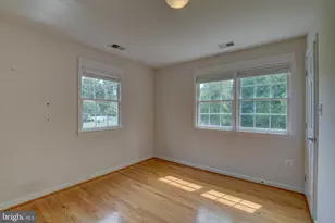 900 Walker Rd, Great Falls, VA 22066 - Photo 20