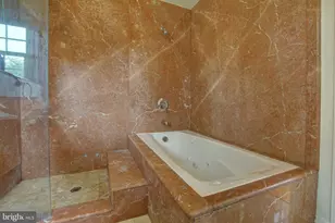 900 Walker Rd, Great Falls, VA 22066 - Photo 24