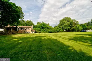 900 Walker Rd, Great Falls, VA 22066 - Photo 4