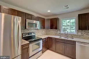 900 Walker Rd, Great Falls, VA 22066 - Photo 12