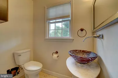 900 Walker Road, Great Falls, VA 22066 - Photo 16