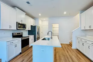 2625 River Birch Rd, Herndon, VA 20171 - Photo 4