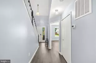 6104 Stonepath Cir, Centreville, VA 20120 - Photo 4