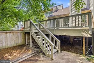 6104 Stonepath Cir, Centreville, VA 20120 - Photo 38