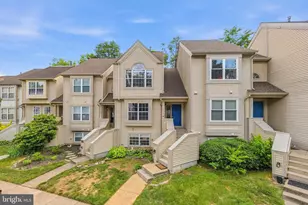 6104 Stonepath Cir, Centreville, VA 20120 - Photo 1