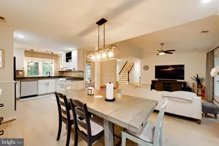 6800 Moon Rock Ct, Alexandria, VA 22306 - Photo 10