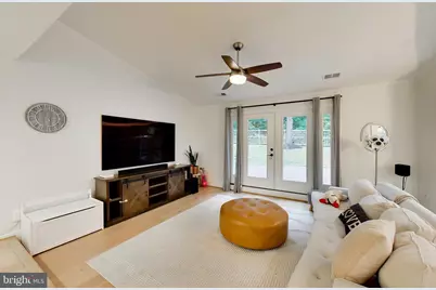 6800 Moon Rock Court, Alexandria, VA 22306 - Photo 6