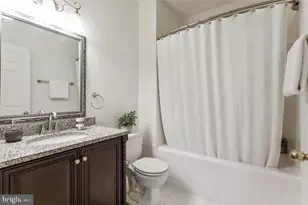 1300 Windleaf Dr, Reston, VA 20194 - Photo 20