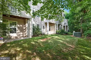 1300 Windleaf Dr, Reston, VA 20194 - Photo 32