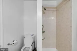 8608 Woodlawn Ct, Alexandria, VA 22309 - Photo 34