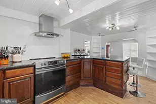 8608 Woodlawn Ct, Alexandria, VA 22309 - Photo 10