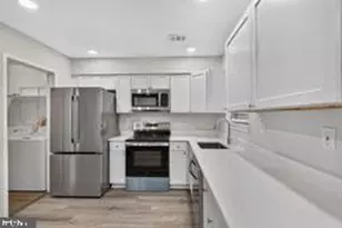 2006 Headlands Cir, Reston, VA 20191 - Photo 4