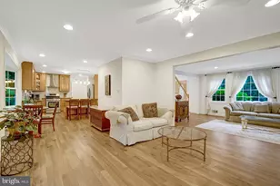 8304 Five Gates Rd, Annandale, VA 22003 - Photo 16