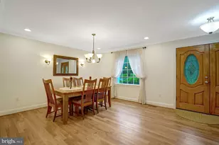8304 Five Gates Rd, Annandale, VA 22003 - Photo 18