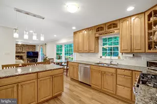 8304 Five Gates Rd, Annandale, VA 22003 - Photo 32