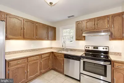 9816 Oakdale Woods Court, Vienna, VA 22181 - Photo 6