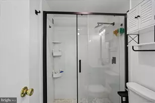 6621 Wakefield Dr, Alexandria, VA 22307 - Photo 32