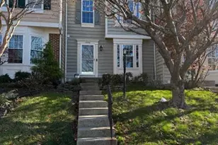6052 Kestner Cir, Alexandria, VA 22315 - Photo 2