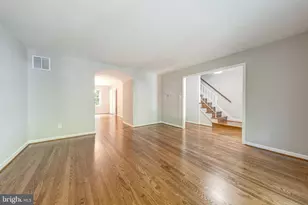 9259 Bailey Ln, Fairfax, VA 22031 - Photo 10
