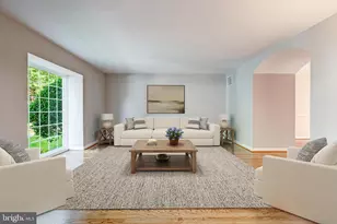 9259 Bailey Ln, Fairfax, VA 22031 - Photo 8