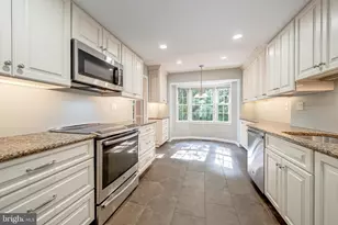 9259 Bailey Ln, Fairfax, VA 22031 - Photo 16