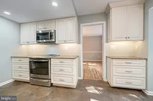 9259 Bailey Ln, Fairfax, VA 22031 - Photo 18